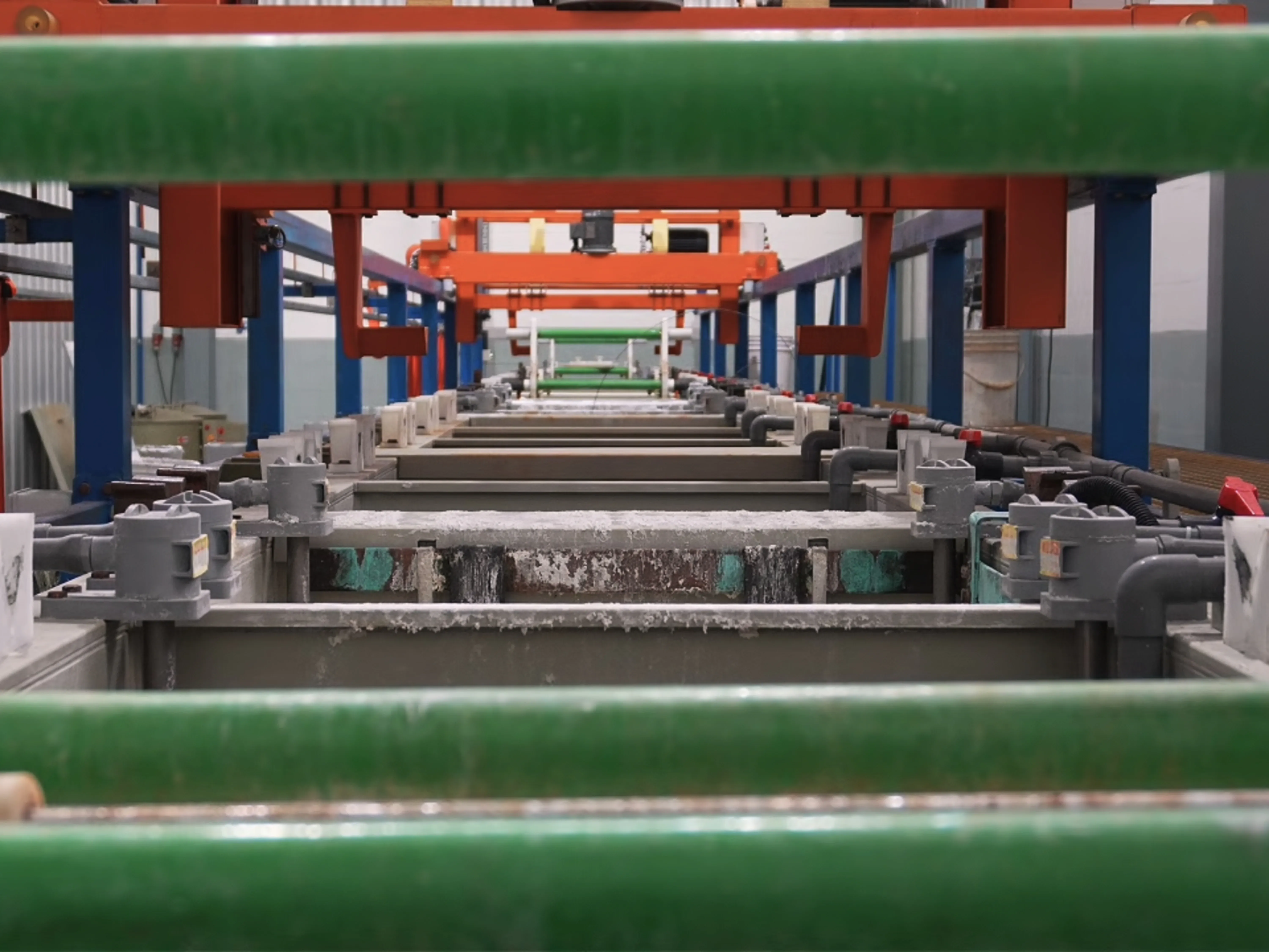Línea de bateas del sector de zincado de HSF